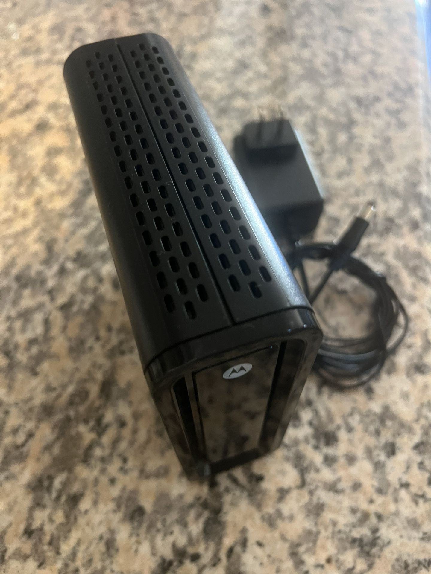 Motorola SURFboard Model: SB6121 Modem