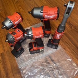 (1) M18 Impact Wrench (2767-20) (1) 1/2” Mid- Torque (2962-20) (1) 3/8” Impact Wrench (2854-20) (1) M12 3/8 Extended Ratchet(2560-20) 3/8” Stubby 2554