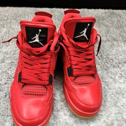 Jordan 4s
