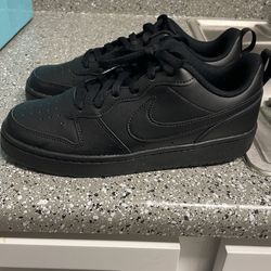 Brand New Never Worn Size6.5 Boys