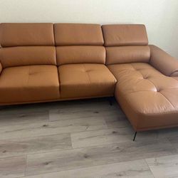 New Luxury Sectional Couch / Free Delivery 