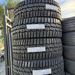 🚘🚨vendo set de llantas Lt 35x12.50 17 Hankook tires