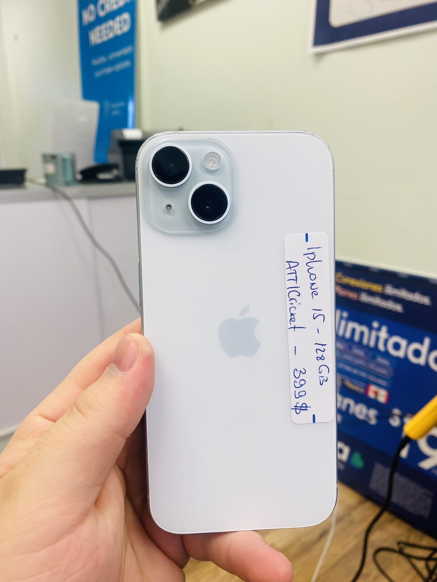 Apple iPhone 15