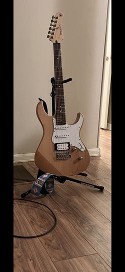 Yamaha Pacifica 112V