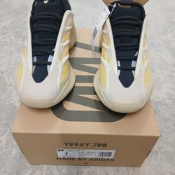 Adidas Yeezy 700 V3 Safflower 