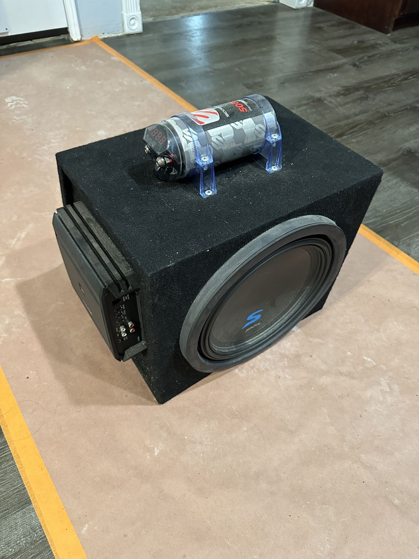 Complete Alpine speaker With Amplifier