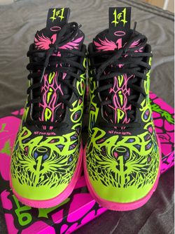 Melo ball shoes