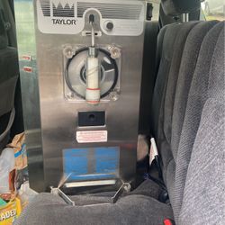 Slushee, Margarita,/ Icecream Machine