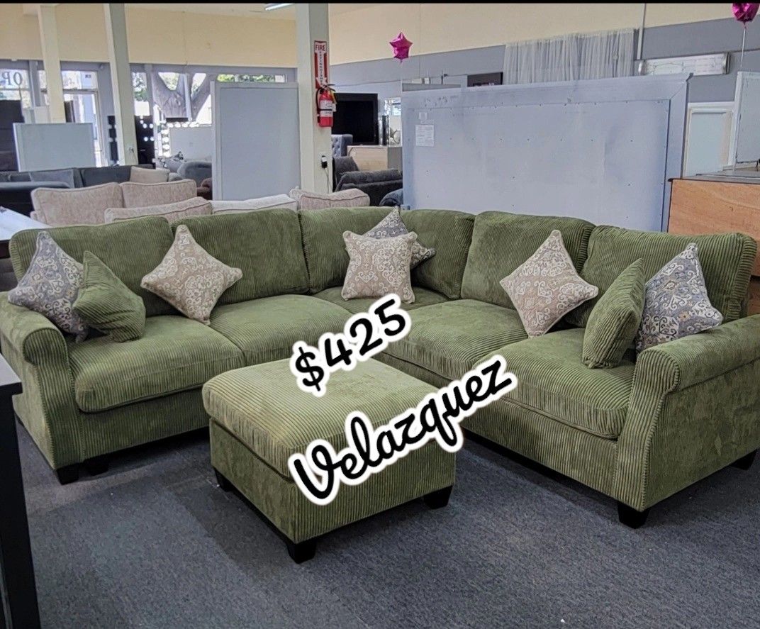 ✅️"4 pc sage green corduroy fabric sectional sofa with rounded arms and ottoman"✅️✅️