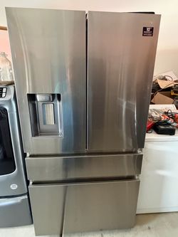 Everything Works very clean, no scratches