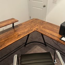 Desk & Chair 