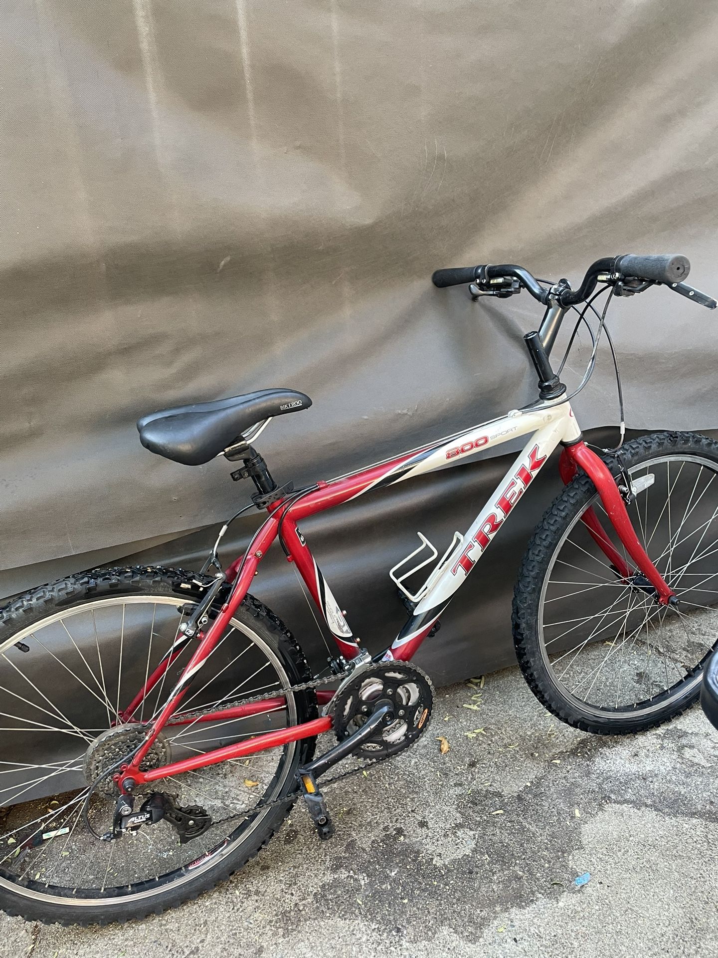 Trek 800