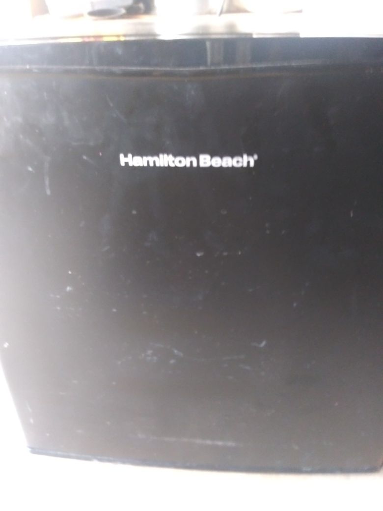 Hamilton Beach Mini Refrigerator