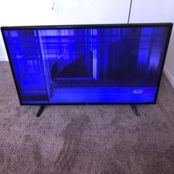 32 inch TV broken screen