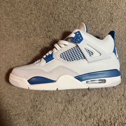 Jordan 4 - Military Blue