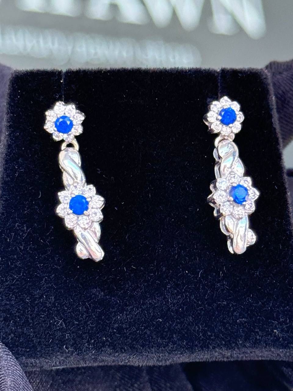 21 karat white gold blue lab sapphire and CZ stones flower earrings