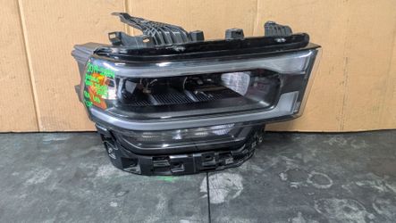2019-2020-2021-2022-2023-2024  DODGE RAM 2500 RIGHT SIDE HEADLIGHT LED OEM USED #12085