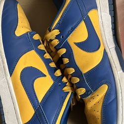 UCLA dunks