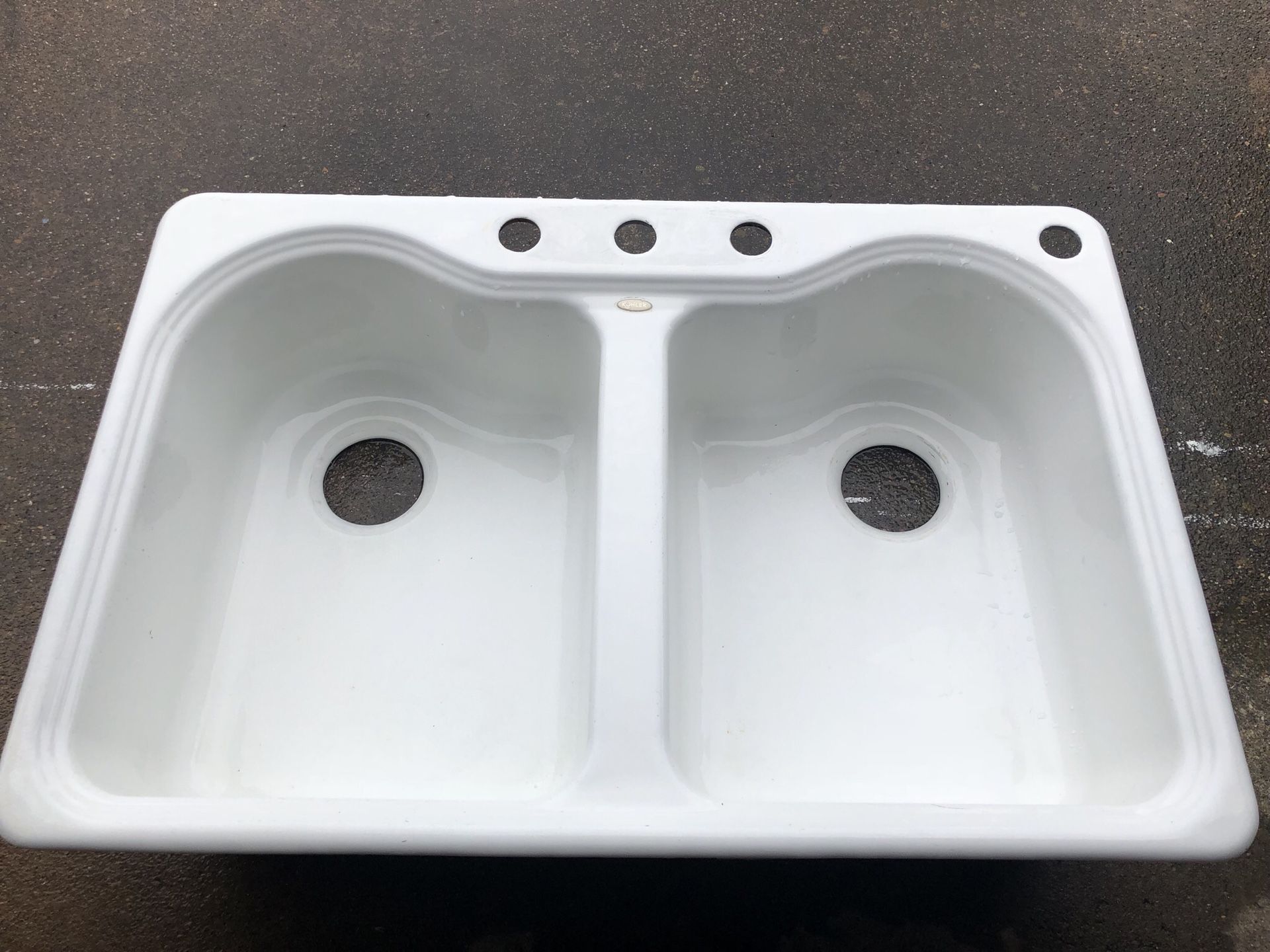 33x22 white cast iron kitchen sink