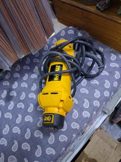 DEWALT  DW 660 CORDED DRYWALL CUTOUT TOOL