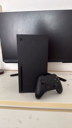 Xbox Series X 1 TB (Controller Included)