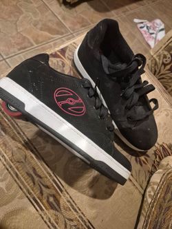 Heelys shoes size 5
