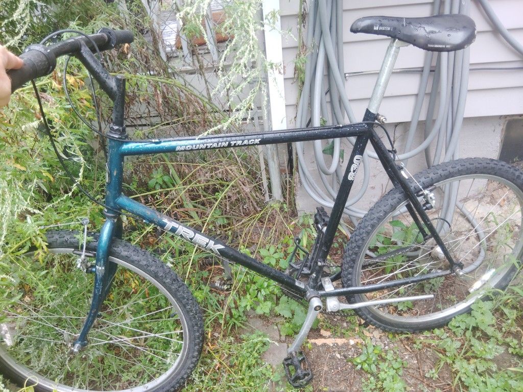 Trek 830 Mountain Bike .Great Shape.
