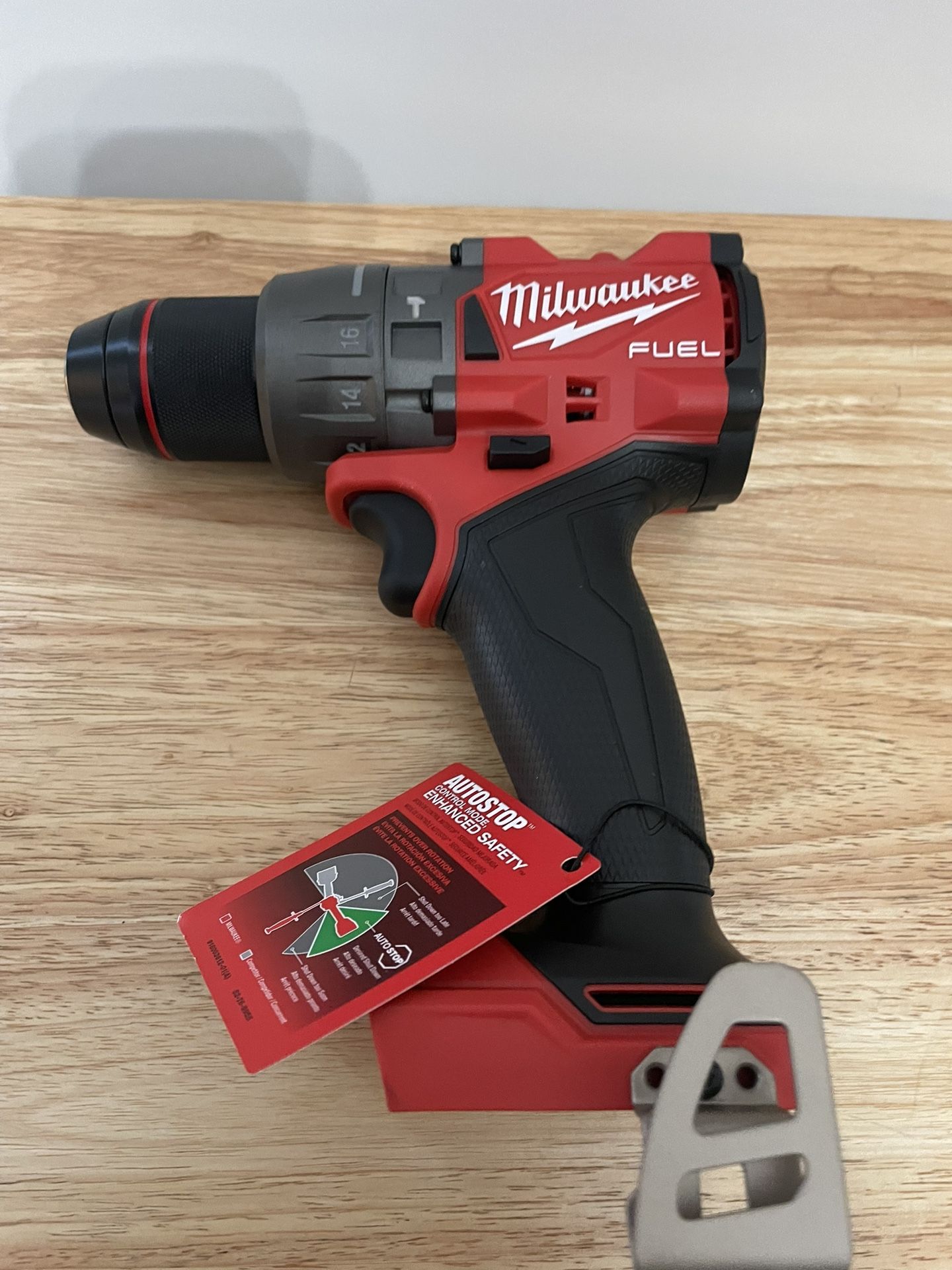 New Milwaukee Drill M18 FUEL (Tool Only Solo Herramienta)