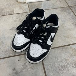 Nike Panda Dunks