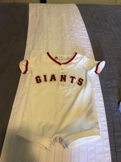 Giants shirt sleeve romper 6-9 months