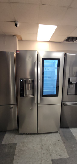 LG Side‑by‑Side Fridge w/ InstaView + Ice/Water – Stainless
