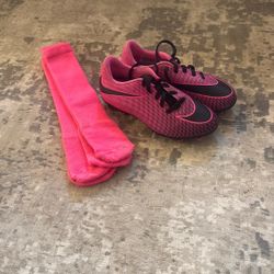 Kids Pink Nike Soccer Cleats 2.5y