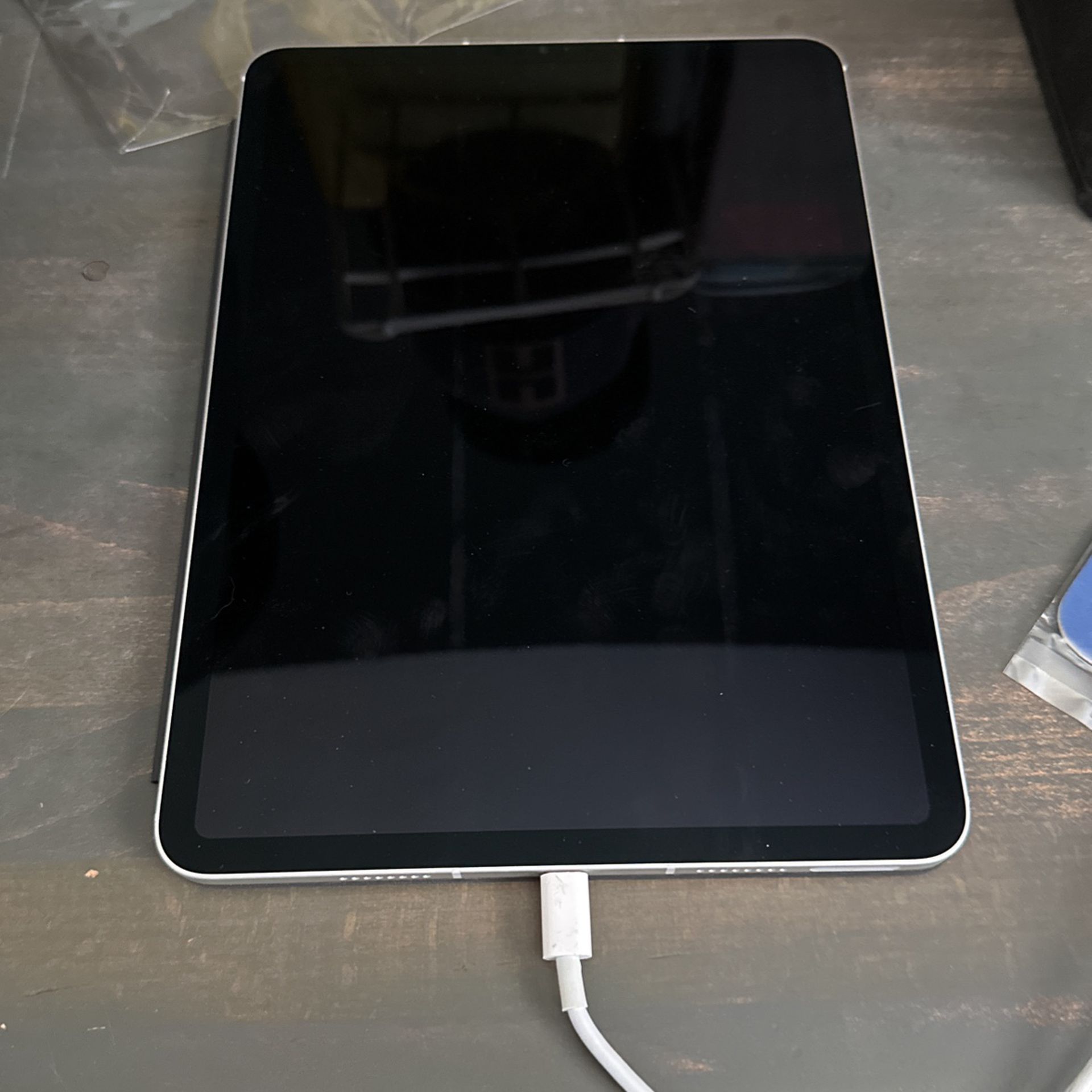 iPad Pro 3rd Gen 11” WiFi + Cellular 128gb