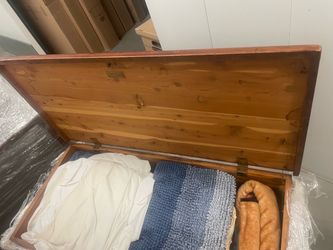 100 yr old Ceder chest. 43x20x18