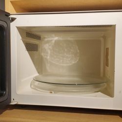 Small Sharp Microwave
