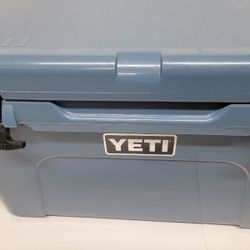 Yeti Tundra 45 Cooler new in box Nordic Blue-