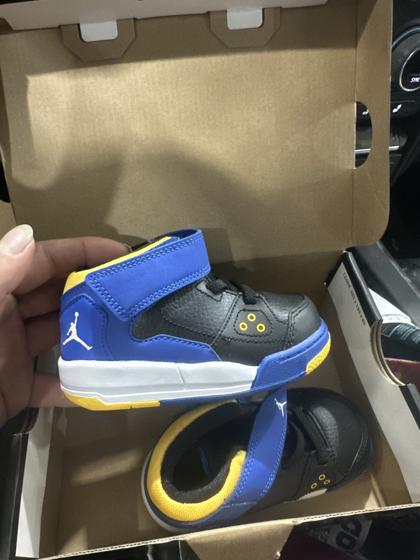 Jordan’s Size 6c New