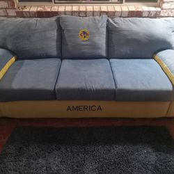 F c america sofa and loveseat
