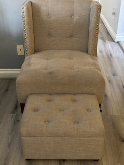 Chair With Ottoman
