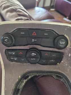 CHALLENGER A/C CONTROL W/LID CONSOLE