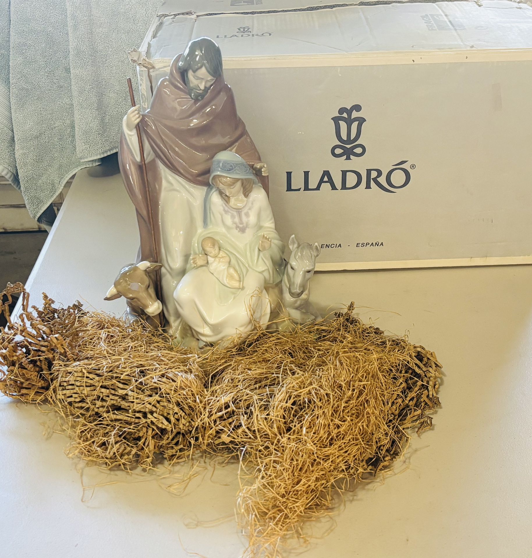 Retired Lladro Joyful Event 