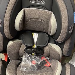 Graco 4ever Car seat Brand New!