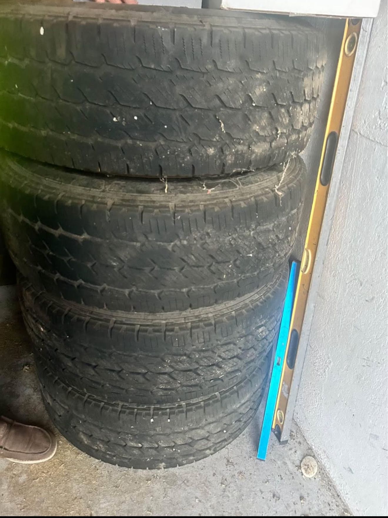 LT 285/70R17