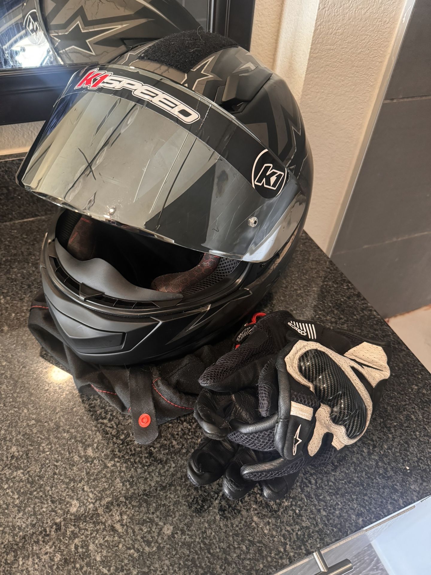 Sedici Strata 2 Stars & Stripes. Helmet LARGE + Gloves