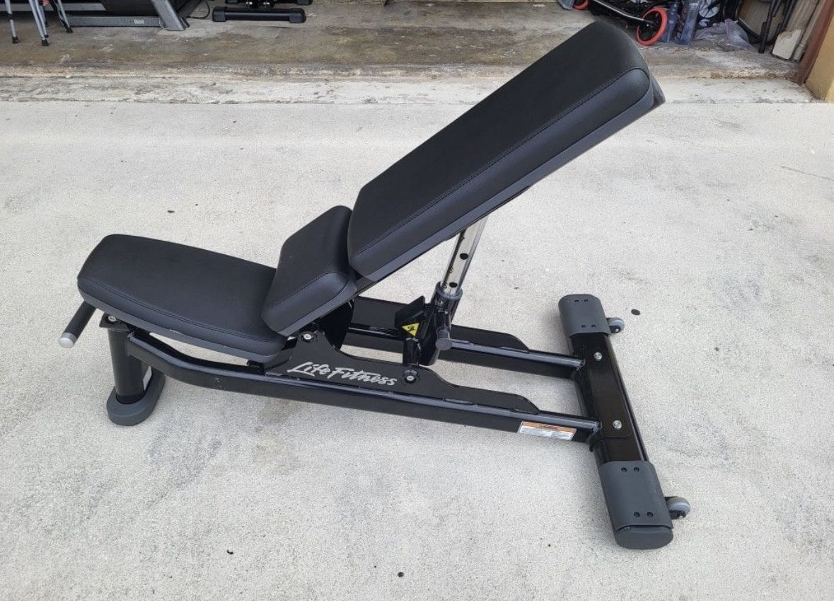 Life Fitness Commercial Grade Weight Bench