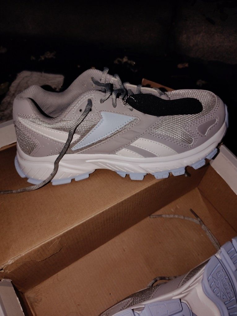 Reeboks Hyper Premium Work Steel Toe Shoes Size 7 Women's