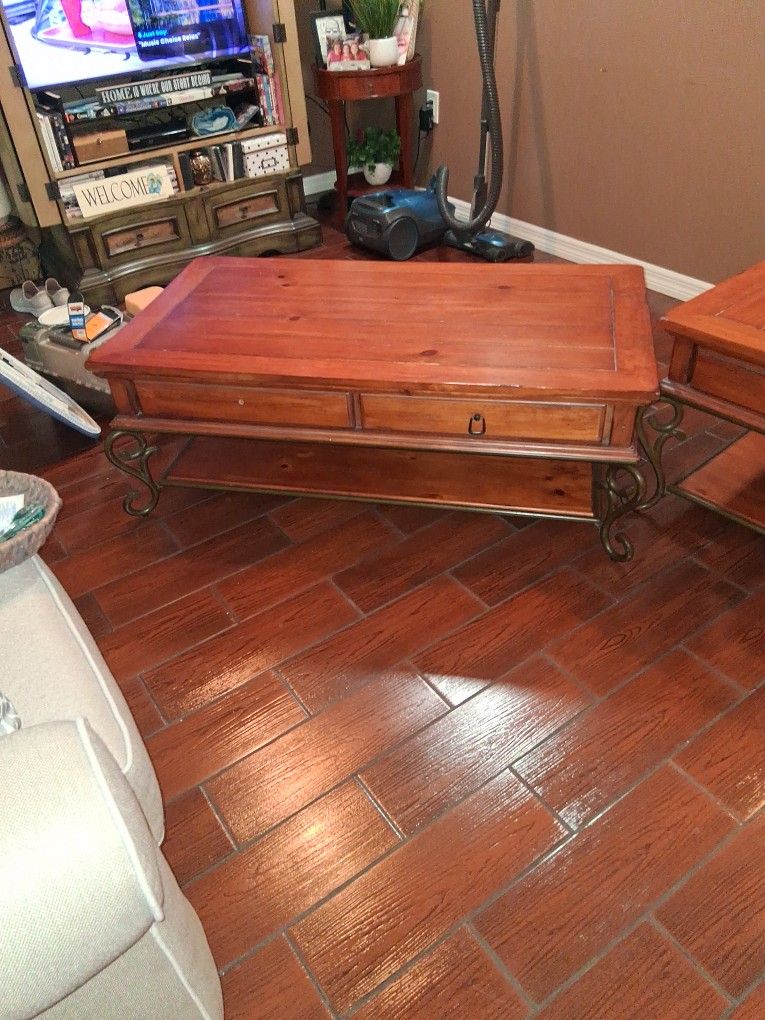 Coffee And End Table