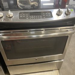 Slide-in Electric Stove