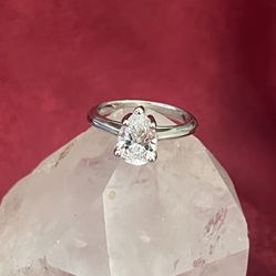 1.7 CT Engagement Ring New