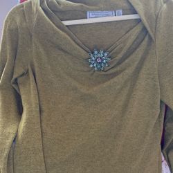 Great Top With Cowl Neckline And Jewel 